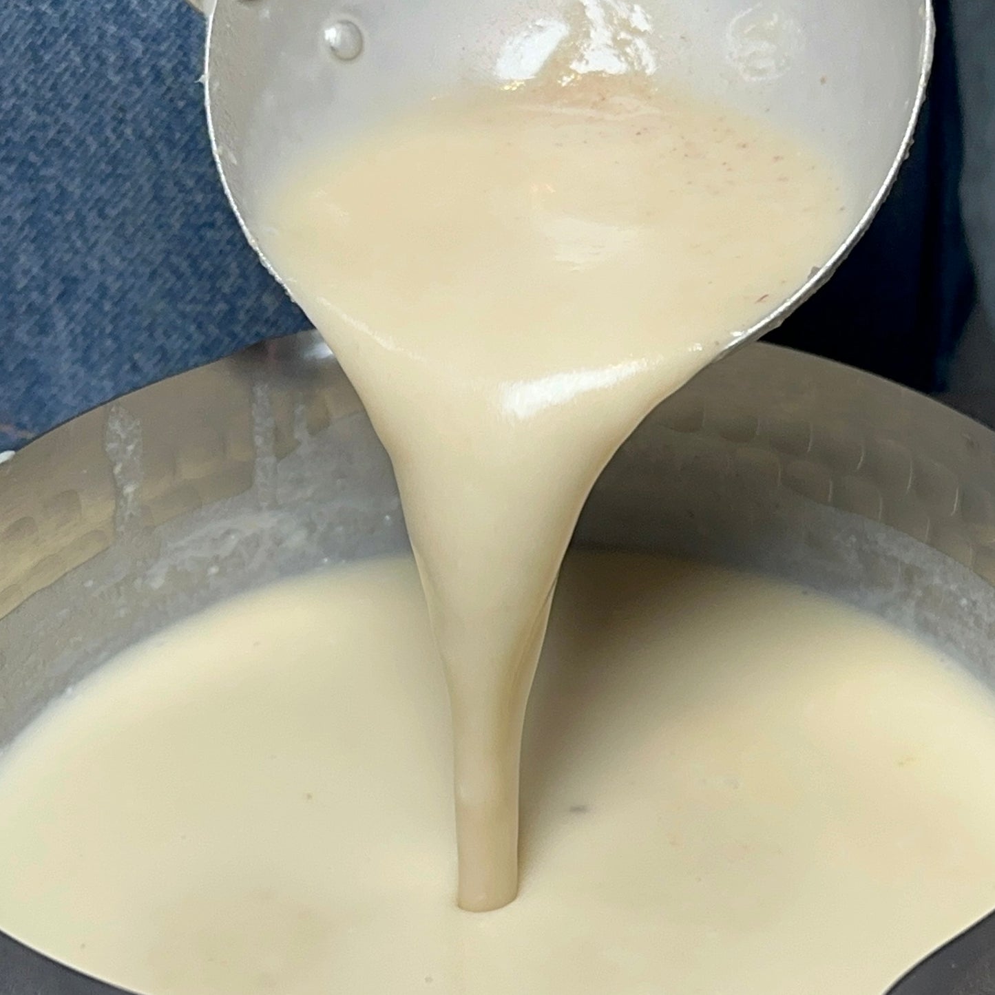 【無料】濃厚鶏豚白湯スープ